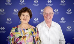 Conductor Commends ‘Beautiful Sound’ of Shen Yun’s Orchestra