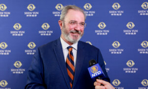 Shen Yun Artists Are ‘Doing a Magnificent Job,’ Says Member of the Valencian Parliament