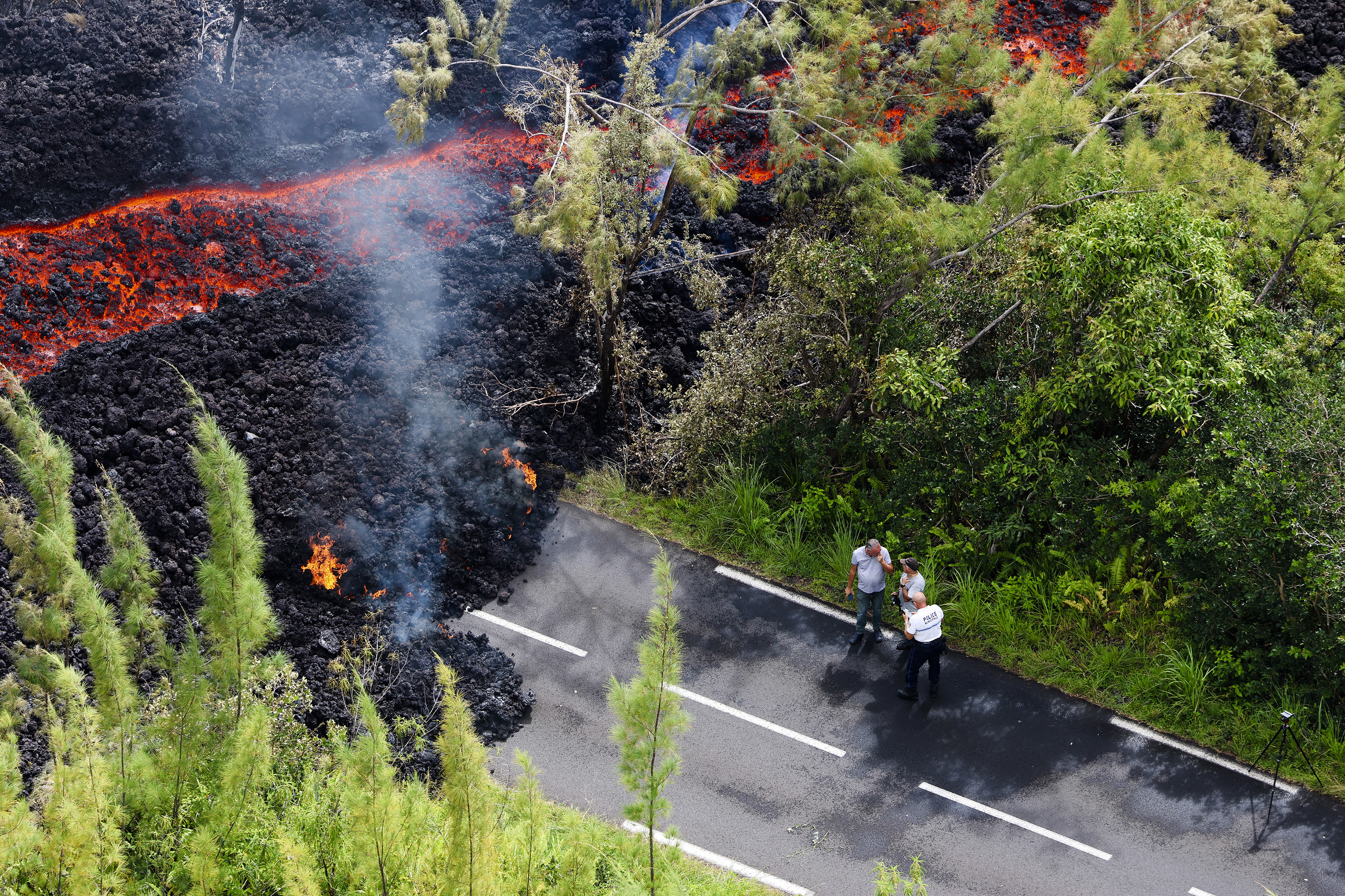 Day in Photos: Volcano Eruption, Zelenskyy in Paris, and Ski Mountaineering Race