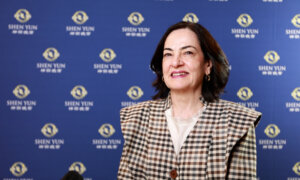 Spanish Parliamentarian Supports Shen Yun, Condemns Beijing Interference