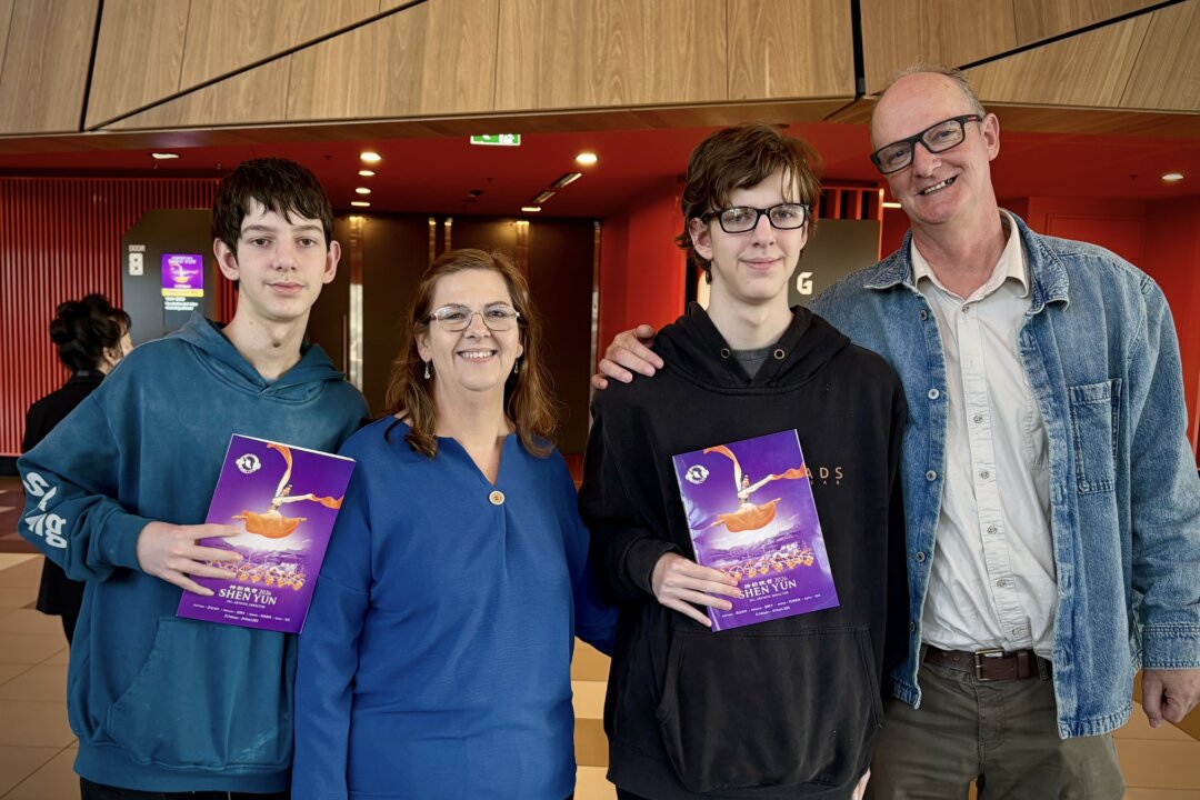 Mel Gerber, Anthony Garrett, and their children enjoyed Shen Yun Performing Arts at the Melbourne Convention and Exhibition Centre, Plenary Theatre on March 14, 2026. (Lucy Liu/The Epoch Times)