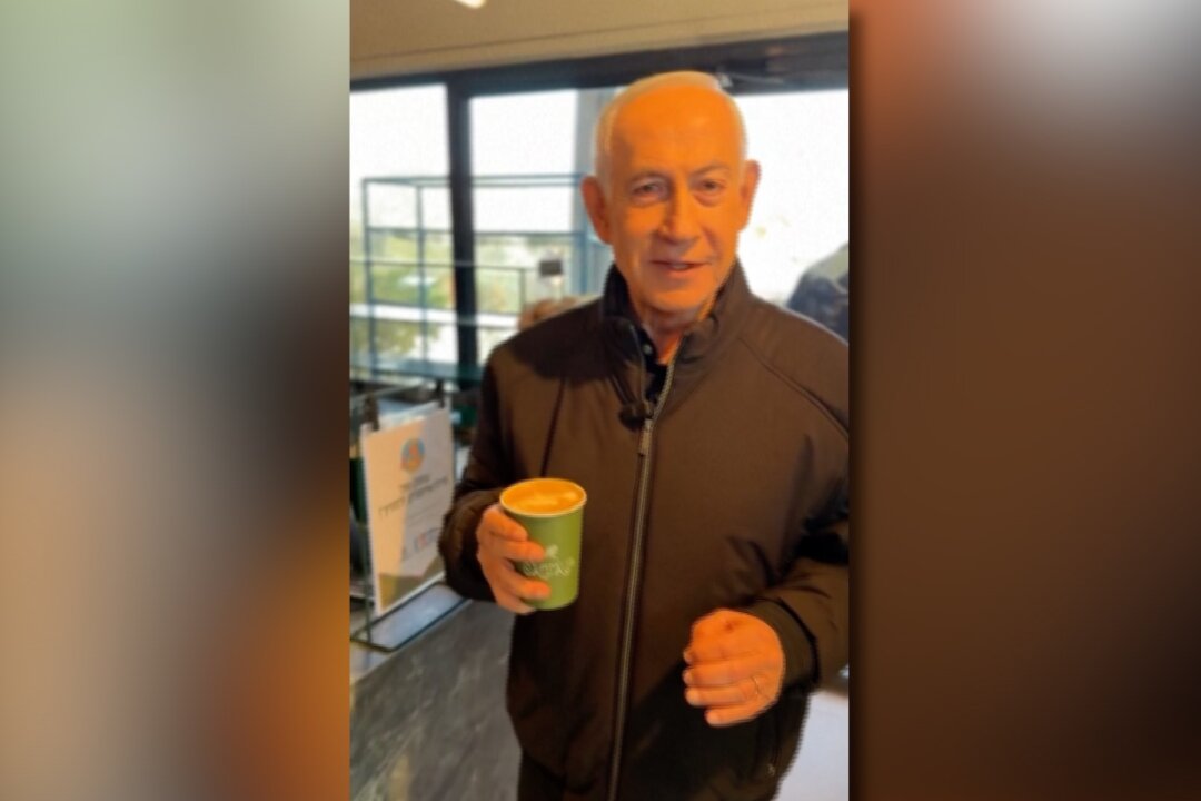 Netanyahu Releases Video in Response to Rumors That He Died