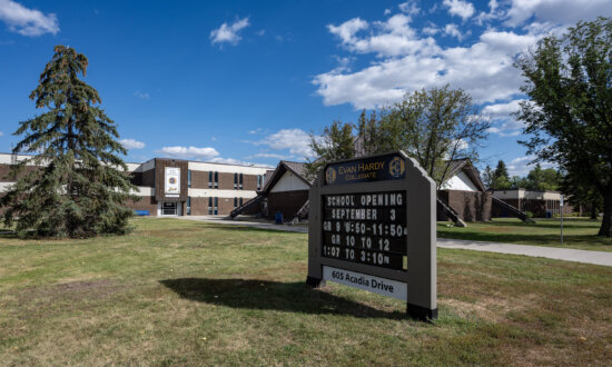 Saskatoon Teacher Awarded Heroism Medal for Rescuing Student Set on Fire