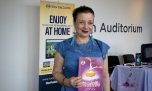 Canadian Audience Member Says She Will Be Back to See Shen Yun Every Year