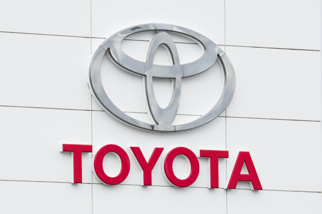Toyota Recalls More Than 24,000 Sienna Hybrids in Canada