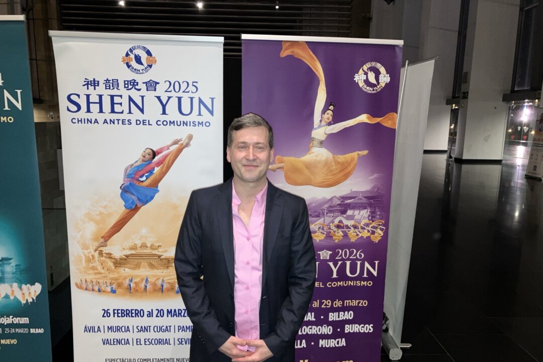 David Rodríguez Rodrigo, a professional athlete and singer, enjoys Shen Yun Performing Arts at the Riojaforum Theatre in Logrono, Spain, on March 13, 2026. (Bartolomé Suau/The Epoch Times)