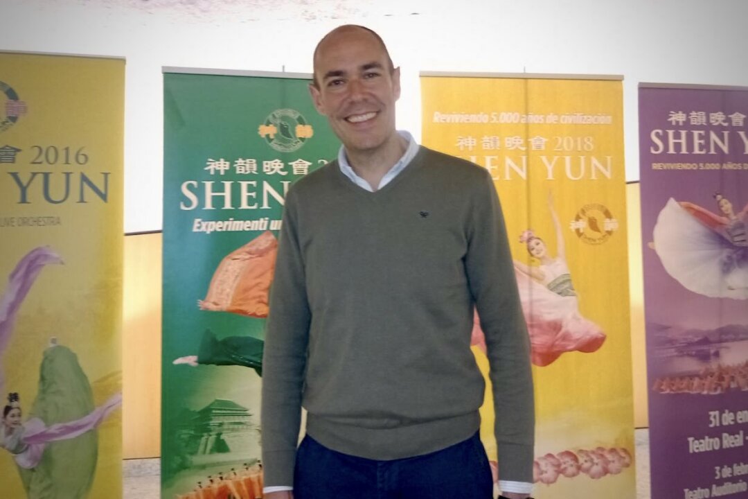 Diego González Humada, senior events manager and head of events and conferences at Fórum Evolución in Burgos, Spain, attended Shen Yun’s first performance of the season in the city on March 17, 2026. (Maya Marinova/The Epoch Times)