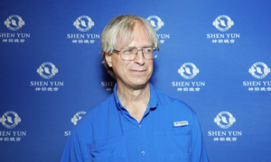Midwest Theatergoer Says Shen Yun Enriched His Life