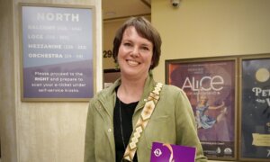 Veterinarian Says Shen Yun Connects People