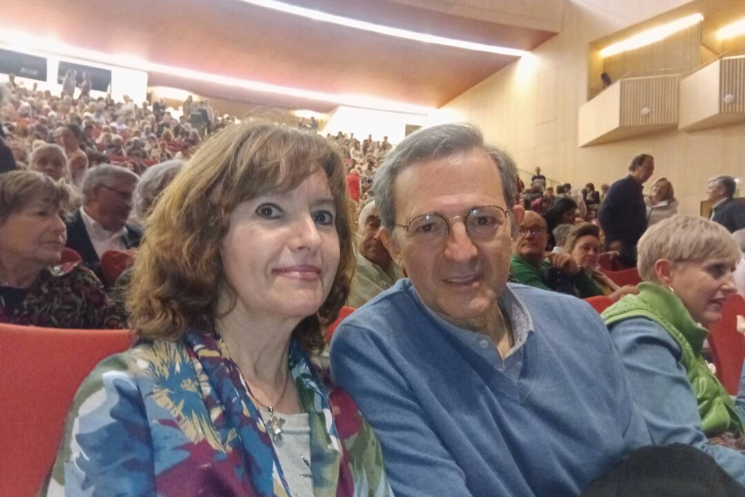 Technical Director Ricardo Borrajo attends Shen Yun Performing Arts with his wife, Ana María Aralina, at the Fórum Evolución Theatre in Burgos, Spain, on March 19, 2026. (Maya Marinova/The Epoch Times)