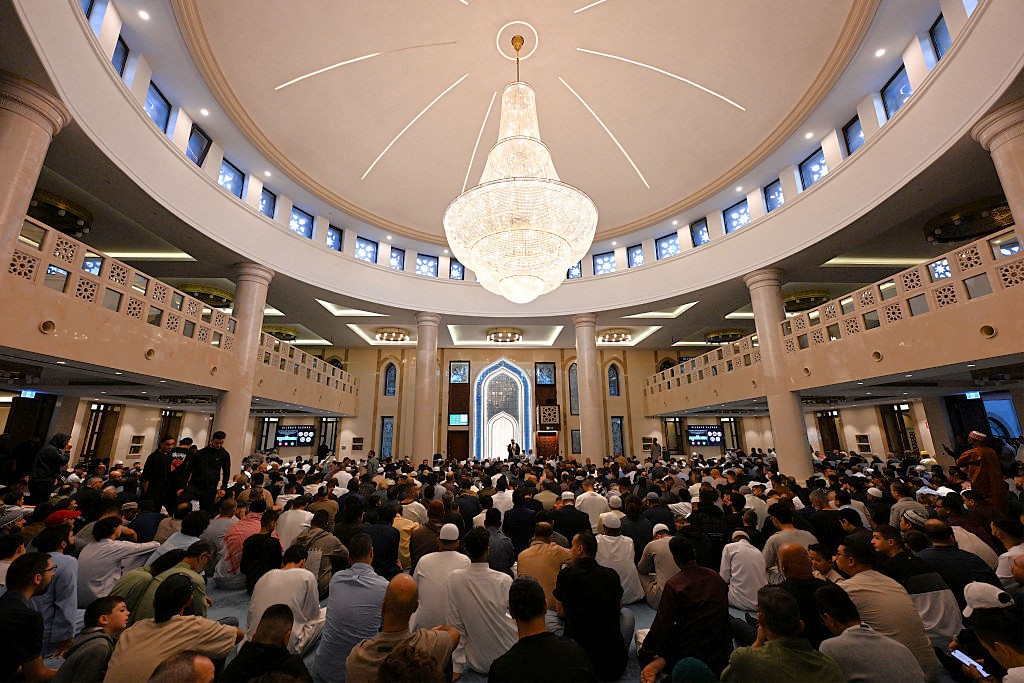 1 Stabbed, 3 Hospitalised After 30-Man Brawl During Muslim Celebration