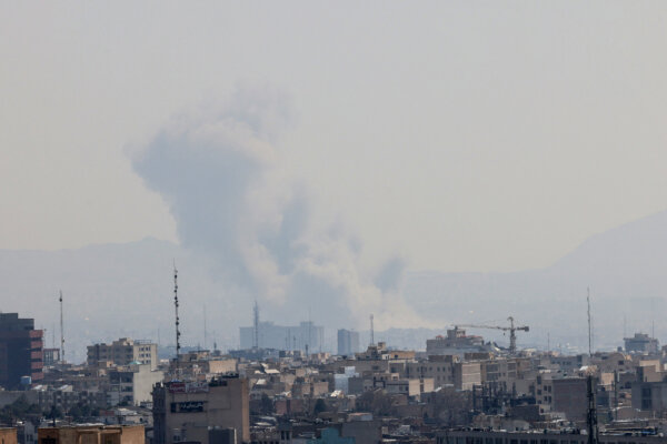  Trump Dismisses Iranian Media's Claim