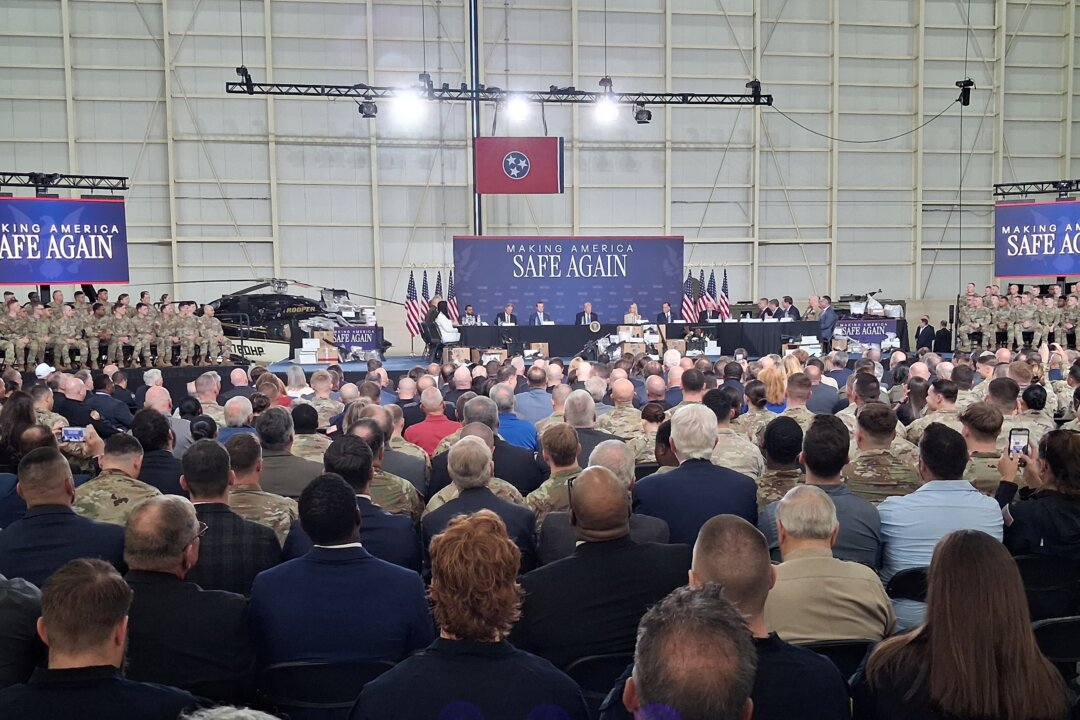 National Guard Troops Deployed to Cities Will Receive Active-Duty Benefits, Trump Says