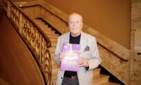 Jeweler Stirred by Shen Yun’s Heavenly Colors and Wonderful Message