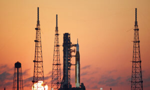 NASA Astronauts Arrive Ahead of Artemis II Launch
