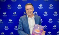 National Director of Australian Family First Enjoys Shen Yun Despite Threats From Chinese Consulate