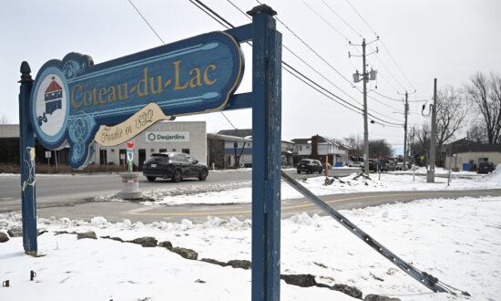 Air Canada Pilots Killed in LaGuardia Crash Remembered as Heroes for Quick Reflexes Amid Flood of Tributes