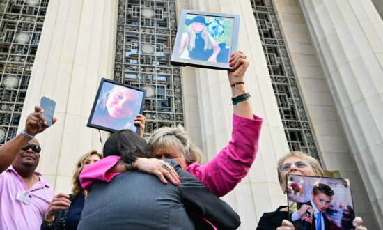 Day in Photos: Social Media Addiction Verdict, Australian Protest, and Spring Flowers in Bloom