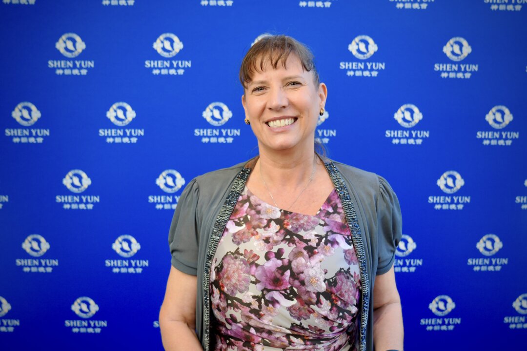 Wendy Lindsay enjoyed Shen Yun’s matinee at the Sydney Lyric, Australia, on March 25, 2026. (NTD) 