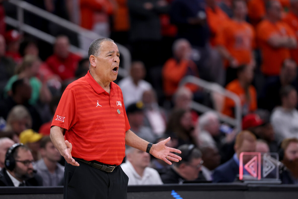 Head coach Kelvin Sampson of the Houston Cougars reacts during the first half of a Sweet Sixteen game against the Illinois Fighting Illini at Toyota Center in Houston on March 26, 2026. (Kenneth Richmond/Getty Images)