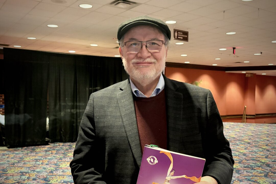 Juan Diego Castrillón enjoyed Shen Yun Performing Arts at Rosemont Theatre in Chicago, Illinois, on March 28, 2026. (Stacey Tang/The Epoch Times)