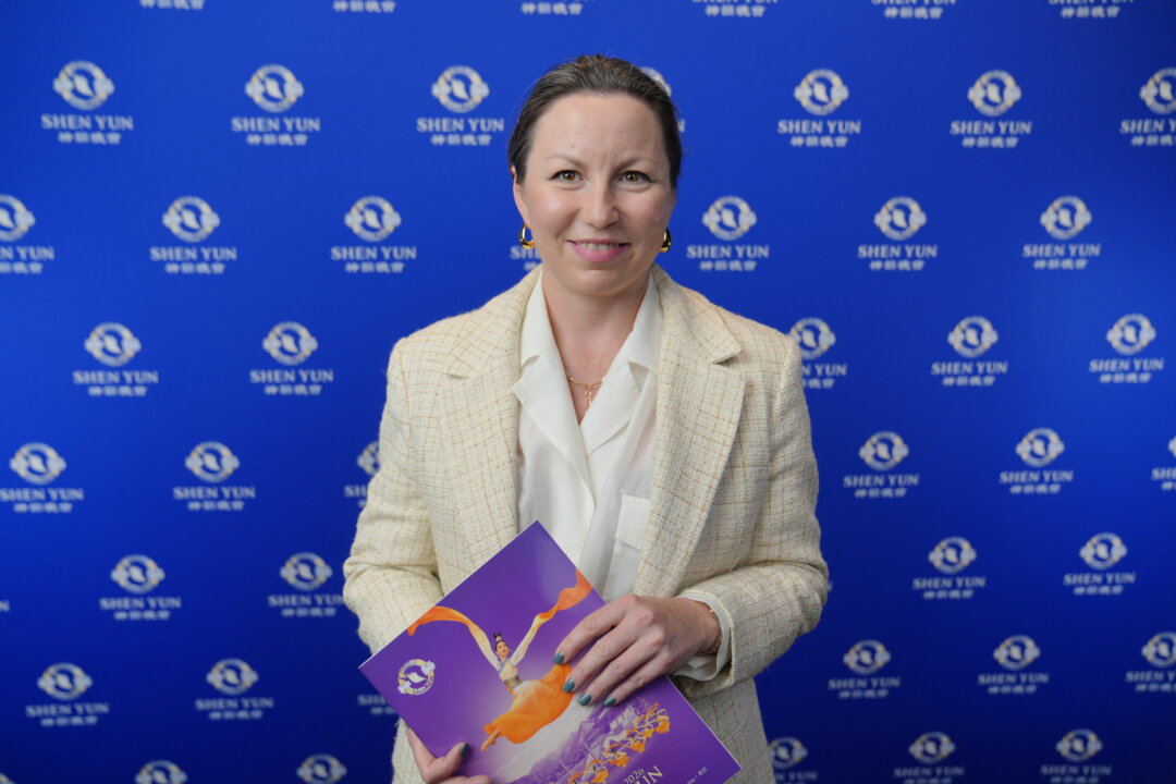 Councillor Jane Grevtseva attends Shen Yun Performing Arts at the Sydney Lyric Theatre on March 24, 2026. (NTD)