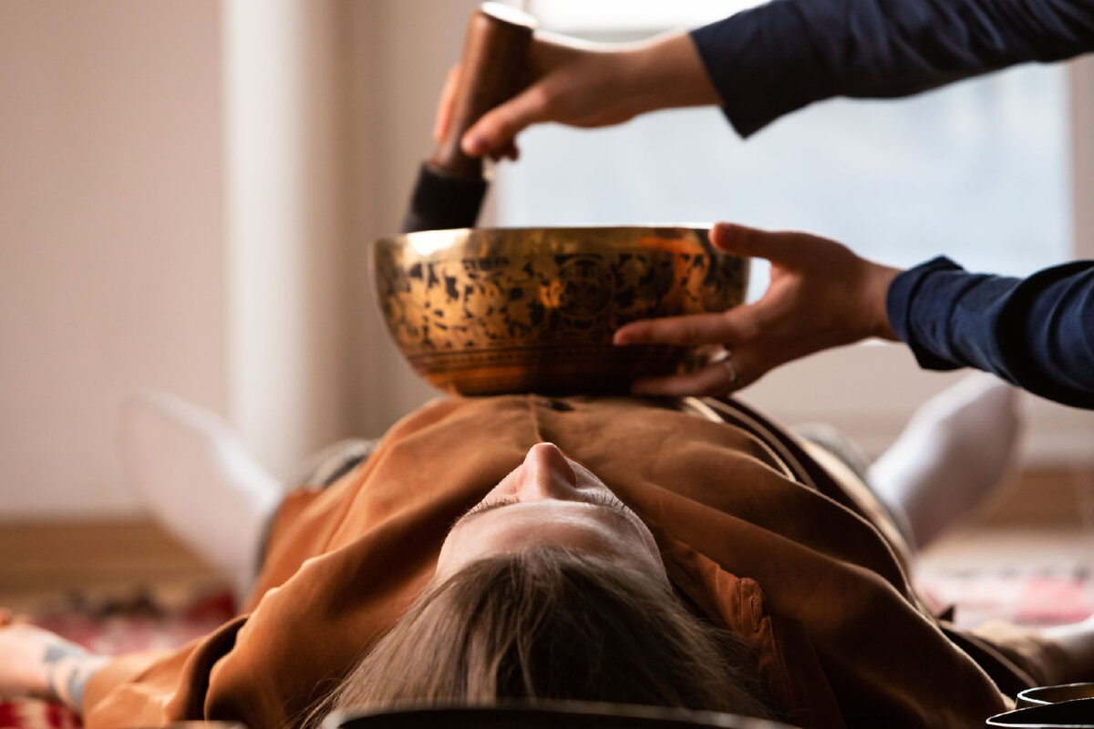 Reike master Elsa incorporates Tibetan singing bowls throughout her treatment at the Palm Beach Marriott Resort and Spa on Singer Island, Florida. (Photo courtesy of Dreamstime/French Dmitry Marchenka)