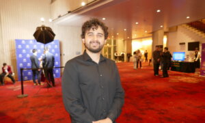 Emmy-Winning Photographer Praises Shen Yun’s Music as Deeply Healing