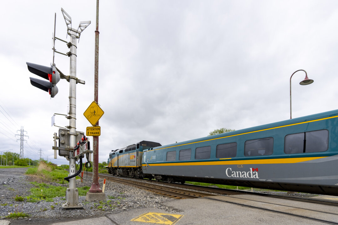 Cover image for Poilievre Calls for Cancellation of Multibillion-Dollar High-Speed Rail Project