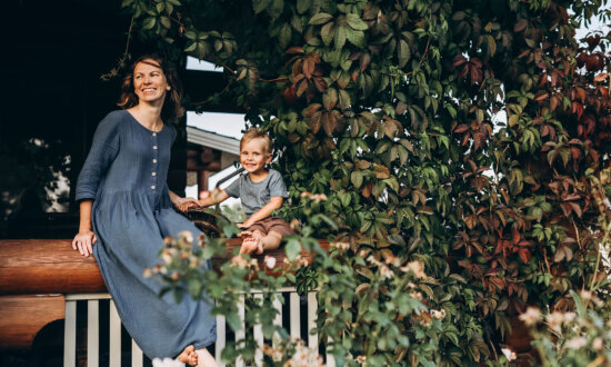 Here’s to All You Moms: A Bouquet of Quips, Stories, and Jokes for Mother’s Day