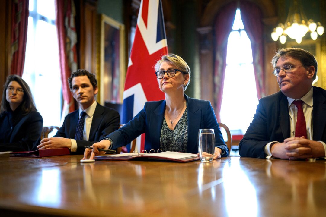 UK Leads Diplomatic Effort to Restore Shipping in Strait of Hormuz