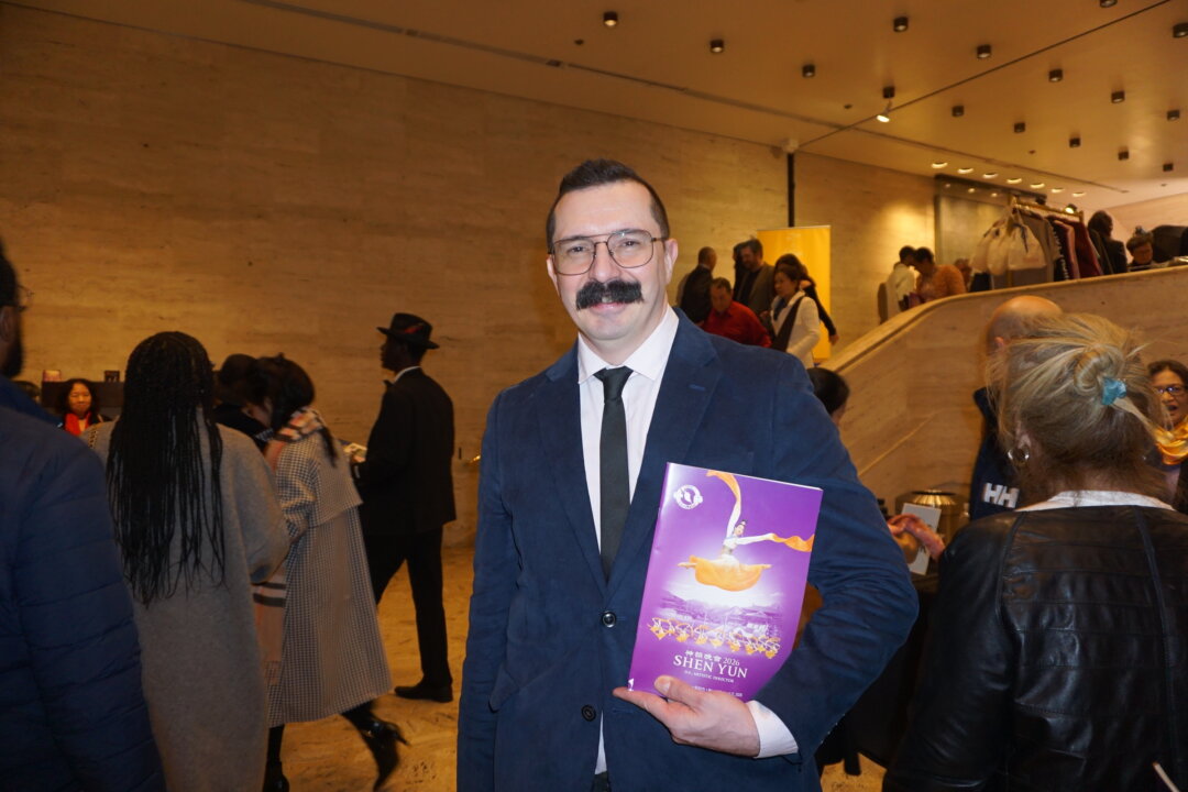 Rafael Toscano attends Shen Yun Performing Arts at the Lincoln Center, N.Y., on April 3, 2026. (Yeawen Hung/The Epoch Times)
