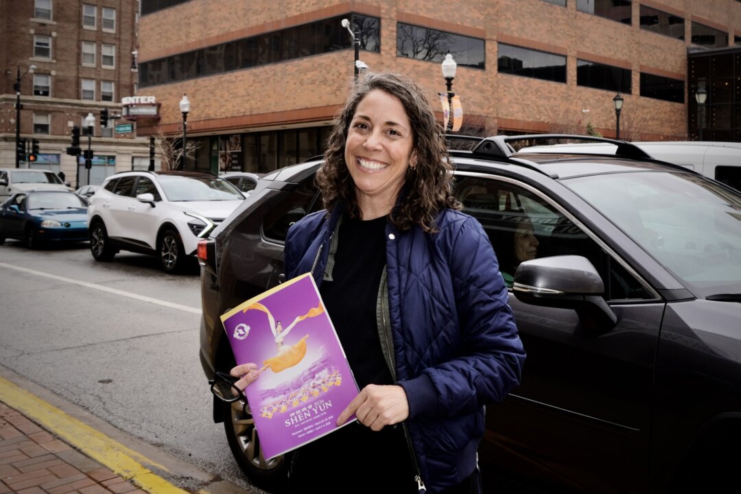 Stephane Collopy watched Shen Yun Performing Arts at the Paramount Theatre on April 3, 2026. (Nancy Ma/The Epoch Times)