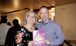 ‘A Grace During Easter’: Business Owner Moved by Shen Yun’s Message of Compassion and Faith