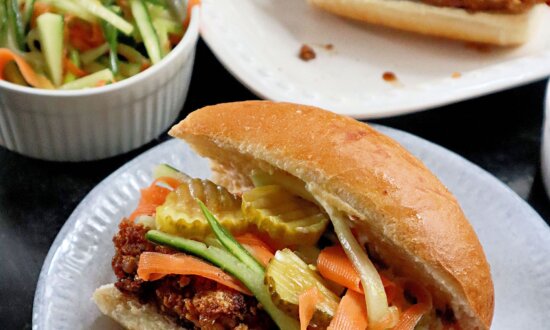 Break Out the Air Fryer for a Chicken Sandwich With a Soy and Garlic Glaze