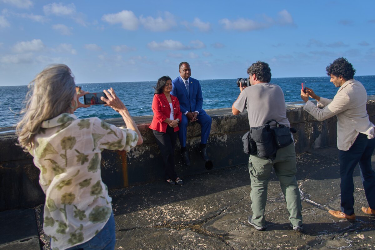 Reps. Pramila Jayapal (D-Wash.) (C-L) and Jonathan Jackson (D-Ill.) (C-R) pose for photojournalists at the Malecon in Havana on April 4, 2026. (Ramon Espinosa/AP Photo)