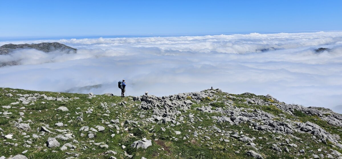 The author standing on the edge of a place of greater safety. (Courtesy of Jeff Gardner)