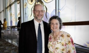 ‘Very Blessed’: Pastor Flew 700 Km From Calgary Just to See Shen Yun