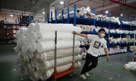 China’s Manufacturing Slump Deepens as Small Factories Struggle to Survive
