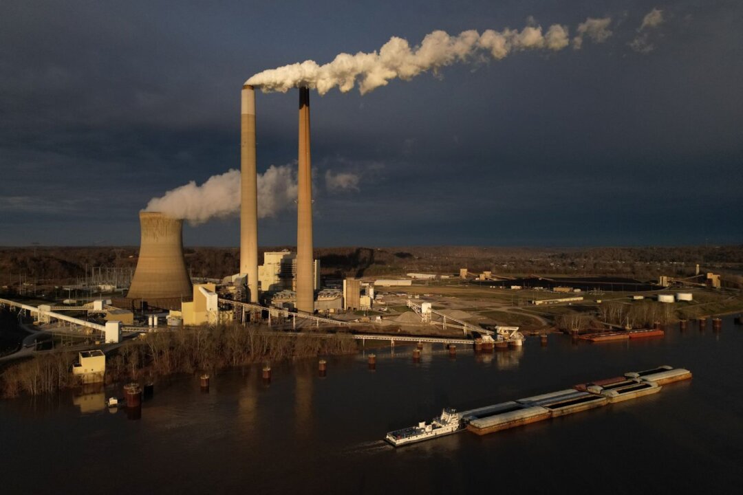 EPA Moves to Ease Coal Ash Disposal Regulations Nationwide