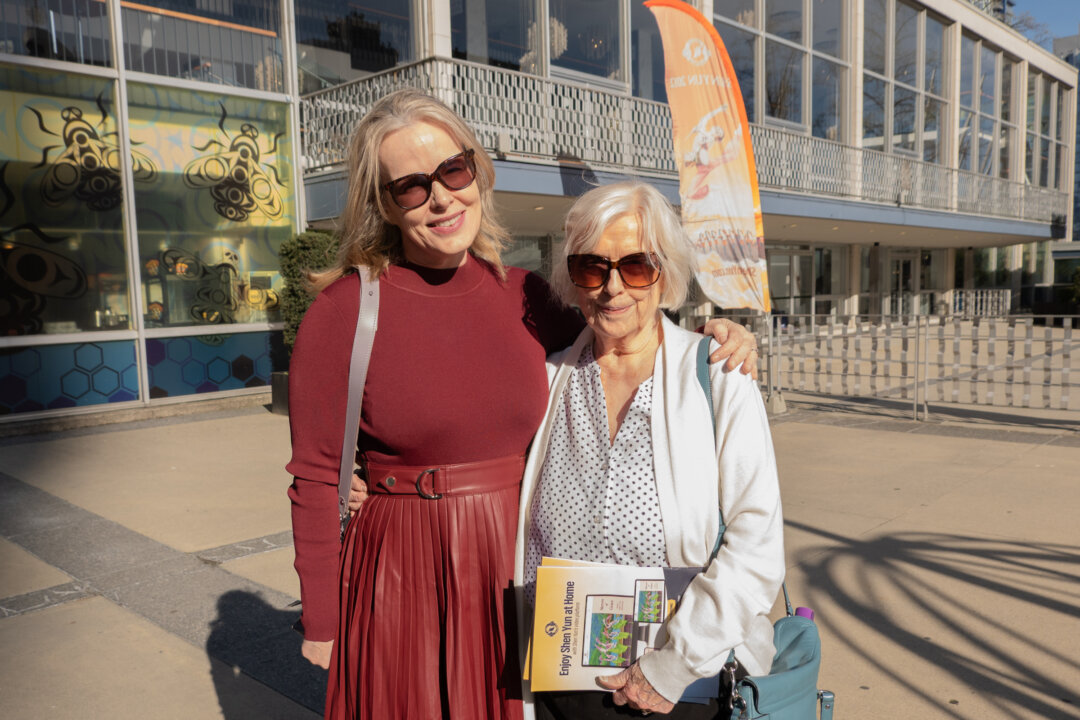 Rebecca Blissett and her mother at the Shen Yun Performing Arts performance at Queen Elizabeth Theatre on April 9, 2026. (Jane Yang/The Epoch Times)