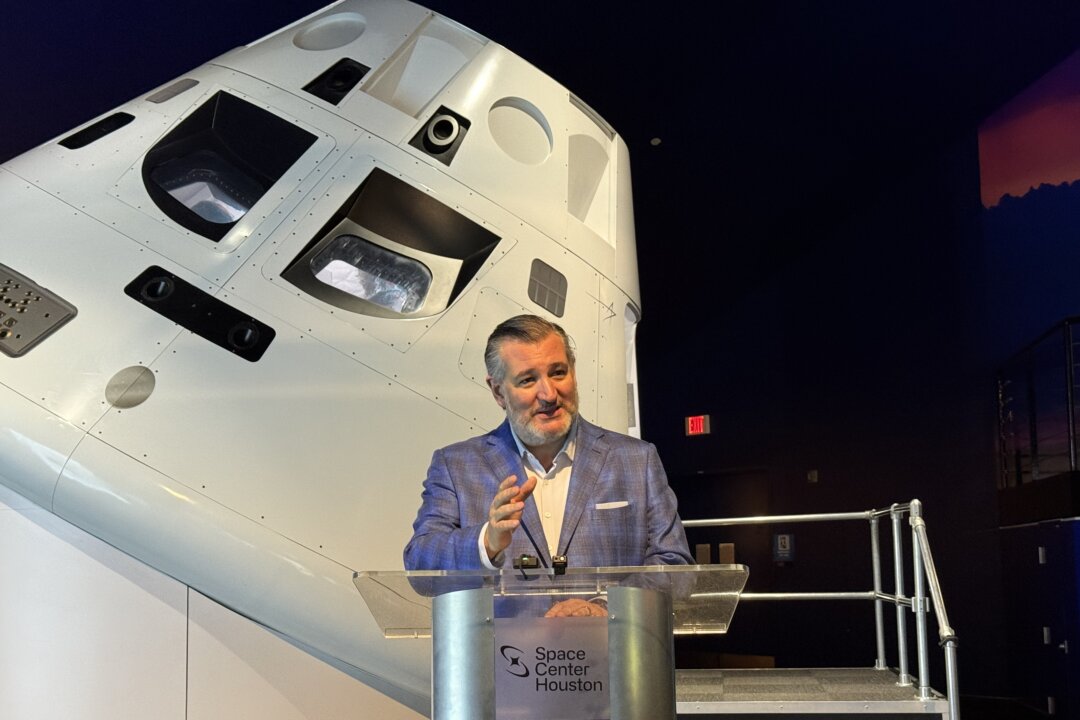 Lawmakers Celebrate Successful Artemis II Moonshot