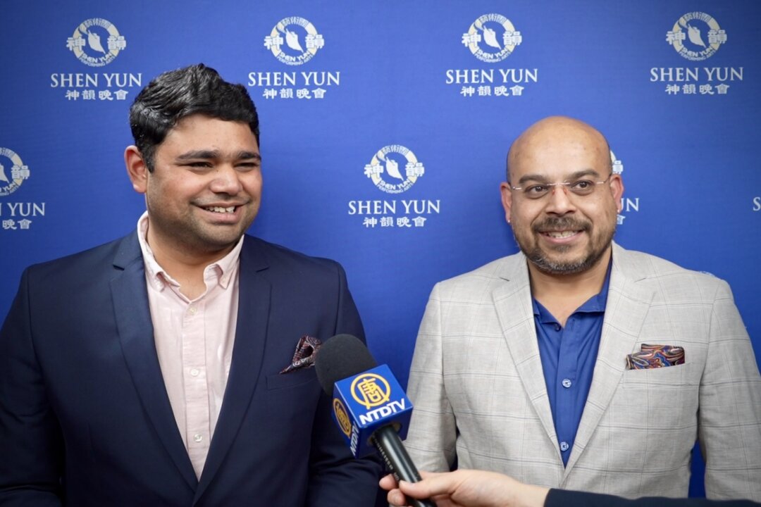 (L to R) Aniruddha Savargaonkar and Amit Munshi at the Buell Theatre in Denver on April 11, 2026. (NTD)