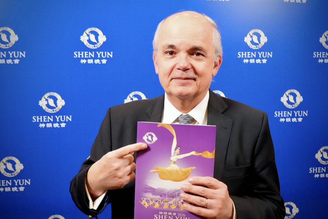 Argentine National Deputy Alejandro Fargosi attends Shen Yun at the Teatro Ópera in Buenos Aires on April 9, 2026. (NTD)