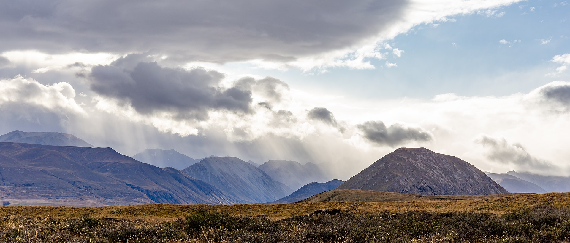 Rainy CLouds New Zealand mountains