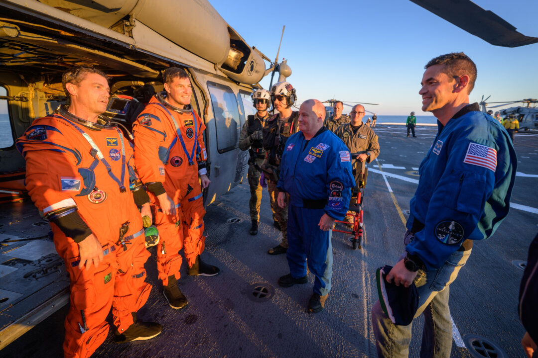 America in Photos: Artemis II Crew Return, Tartan Parade, and Pat’s Run