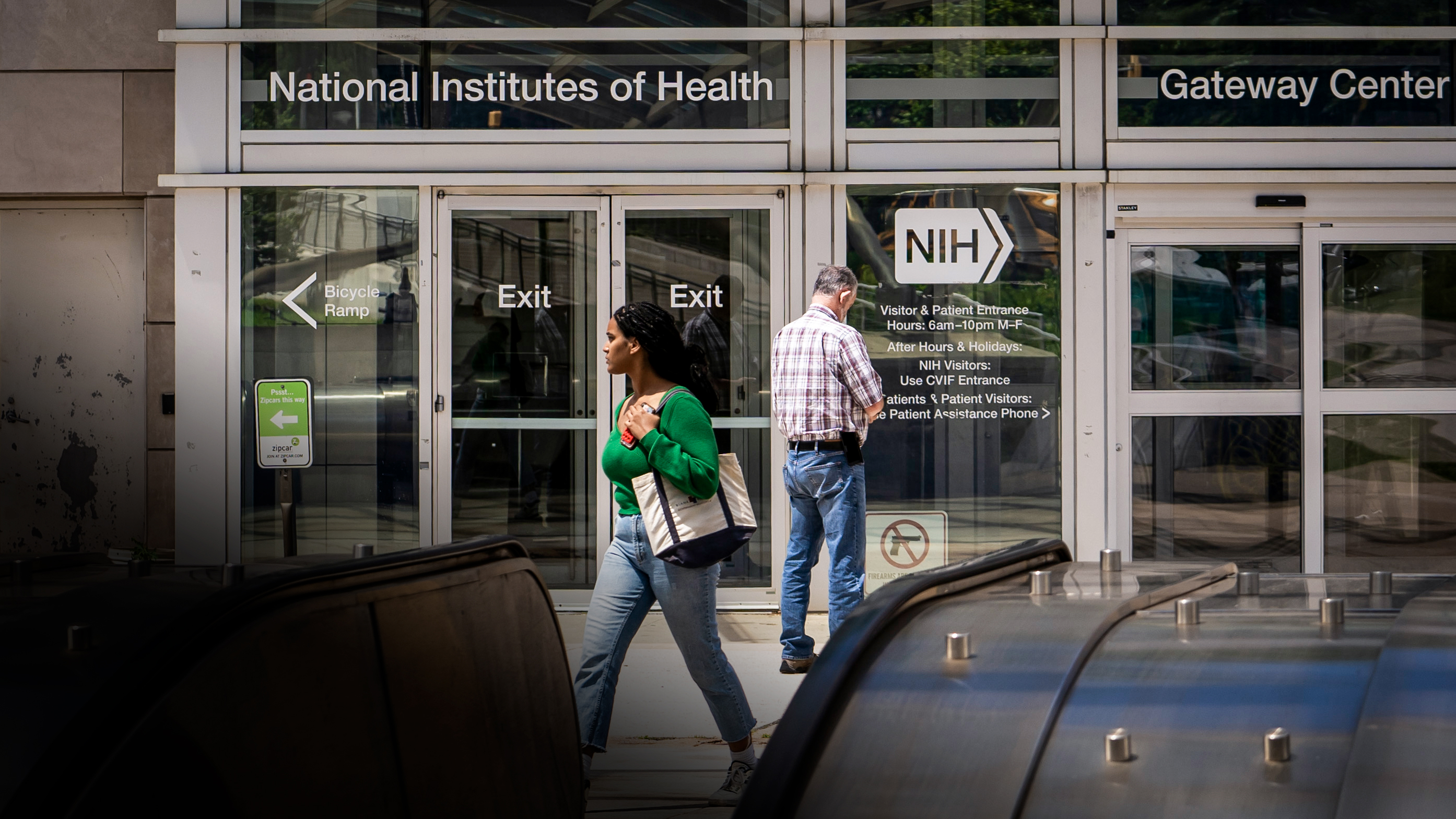 Fauci Deputy Who Declined COVID-19 Vaccine Feared Retaliation: Emails