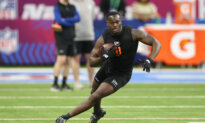 Notre Dame HC Talks Up ‘Unique’ Duo of Running Backs in Draft