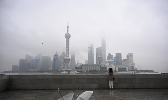 Chinese Investors Demand Answers 6 Months After Zhejiang Financial Platform Collapse