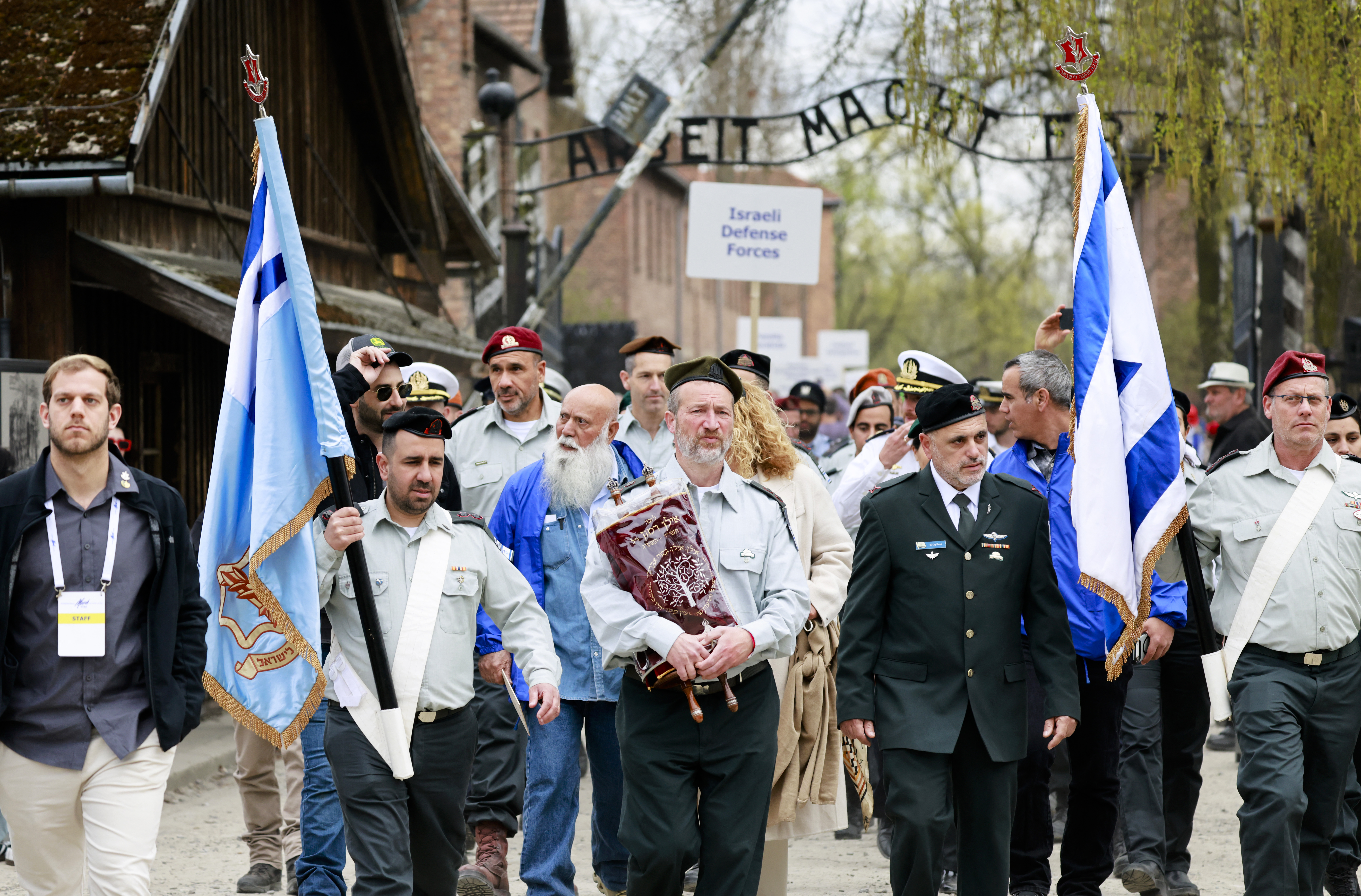 Day in Photos: Holocaust Victims Commemoration, Khmer New Year, and Blue Forest